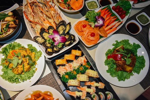 Seafood buffet full table , Seafood buffet dinner in Chaophraya cruise, Bangkok
